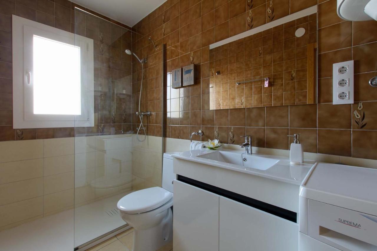 Apartaments La Pertusa 2O Corca  エクステリア 写真