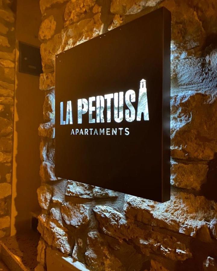 Apartaments La Pertusa 2O Corca  エクステリア 写真