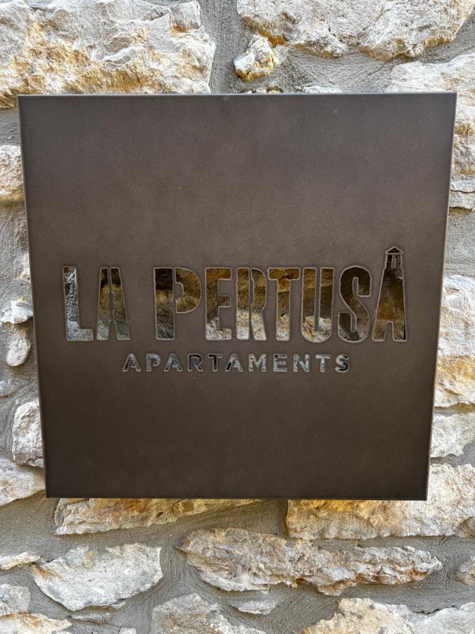 Apartaments La Pertusa 2O Corca  エクステリア 写真